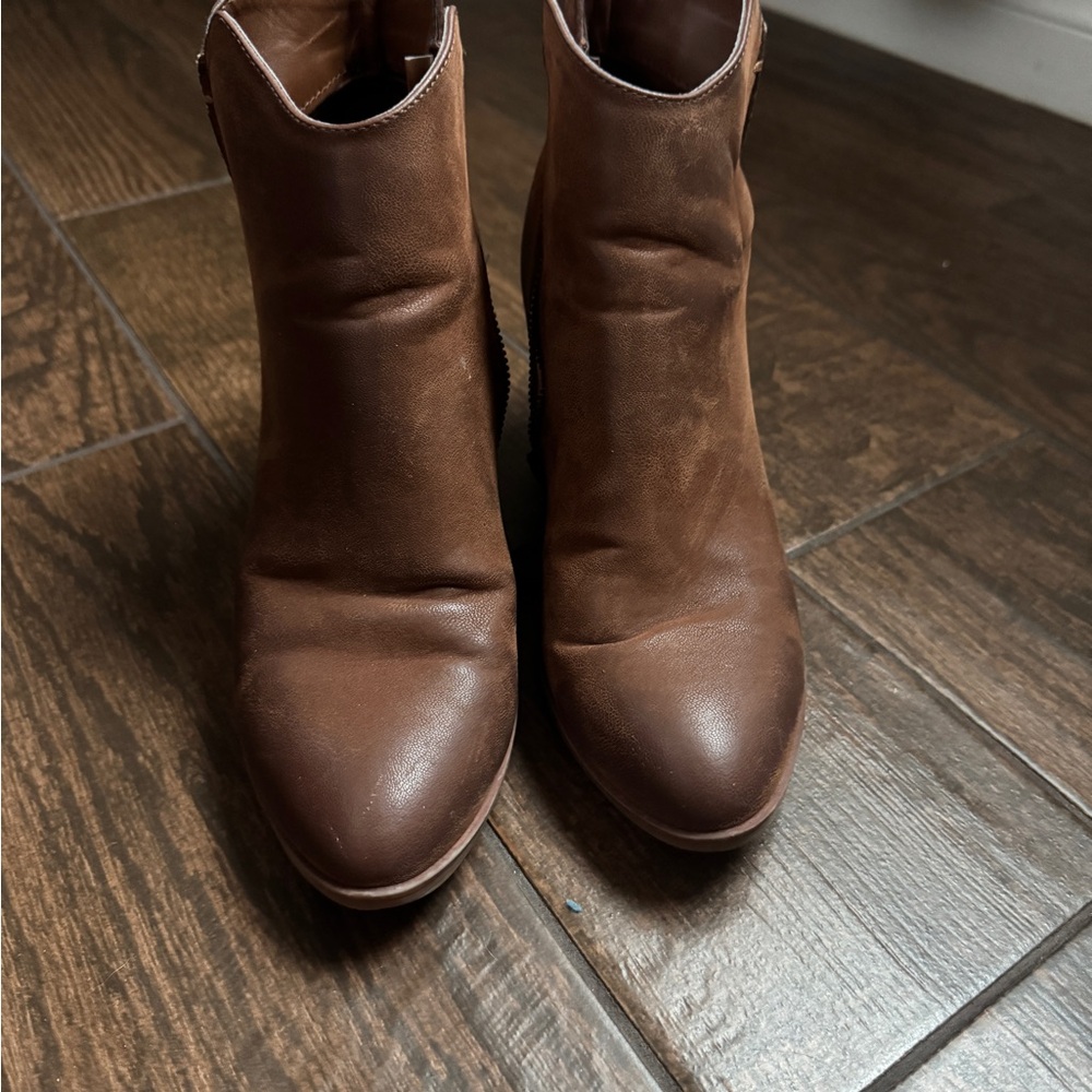 MIA Tan Leather Ankle Booties - Picture 2 of 5